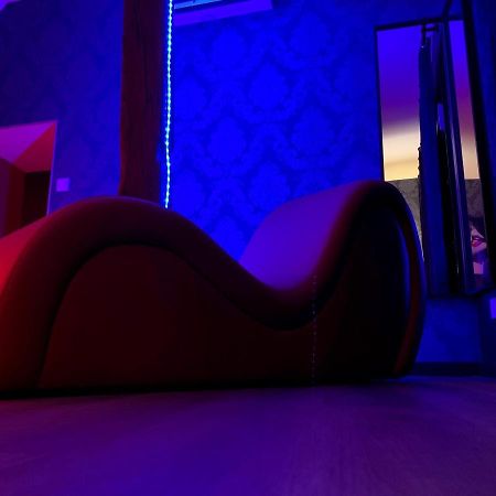 Love Room Avec Jacuzzi Prive Bonnetable Bagian luar foto